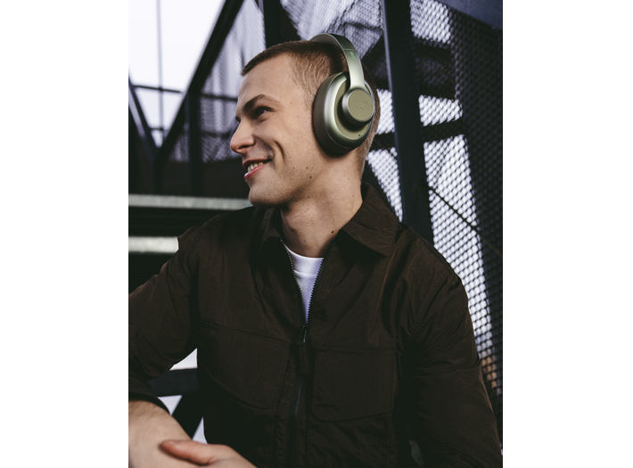Casque dès €159 hTVA taxes, services et timbres